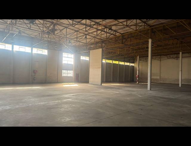 2,737M² WAREHOUSE TO LET IN HERMANSTAD
